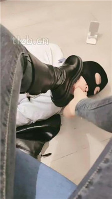 图片[15]_【妮蔻】长靴脚下踩虐/胯下辱/闻臭脚臭脚丫/插嘴_HD绳艺资源