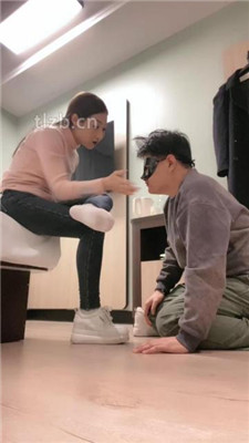 图片[7]_【魅儿】磕头求虐/耳光/白袜臭脚气味辱/裸足插嘴/嘴叼袜子_HD绳艺资源