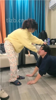 图片[20]_【阳阳】姐妹花臭脚臭袜辱-训练/转胯骑马踩踏_HD绳艺资源