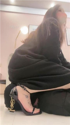 图片[13]_【小软】高跟美腿碾压踩/坐脸窒息/圣水嘴洗丝袜_HD绳艺资源