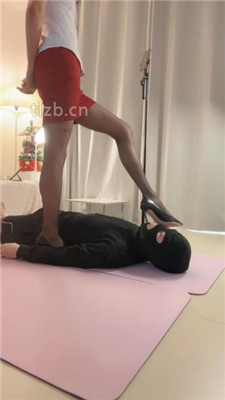 图片[8]_【苒溪】高跟黑丝诱惑舔/耳光/嘴叼鞋插嘴_HD绳艺资源