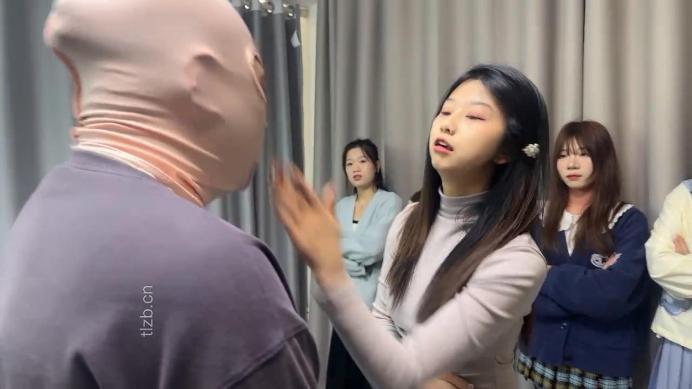 图片[3]_【狗哥】强推-七素人女神重度高难度挑战玩狗_HD绳艺资源