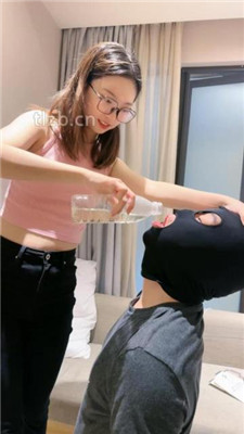 图片[20]_【jenn】情侣主虐绿帽-强迫吃套套/高跟踩狗爪/踩踏喂食/提档_HD绳艺资源