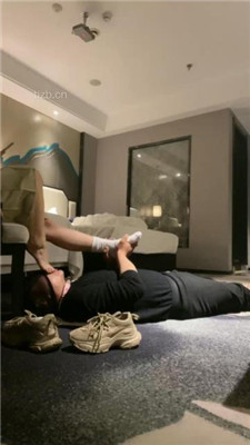 图片[7]_【芊芊】运动鞋白袜气味辱/踩踏/脚喂食/耳光/口水_HD绳艺资源