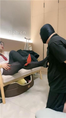 图片[13]_【小羊】黑丝脚踩踏/抽耳光/掐脖掐乳_HD绳艺资源