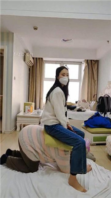 图片[7]_【樱樱】母畜-犬化骑马爬行/跪舔裸足_HD绳艺资源