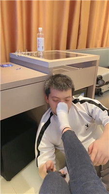 图片[6]_【魅儿】超臭原味白袜裸足捂脸_HD绳艺资源