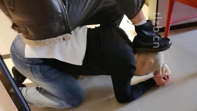 图片[4]_【Welldoer】头顶鞋子/长靴白袜各种踩踏/清理脏鞋底_HD绳艺资源