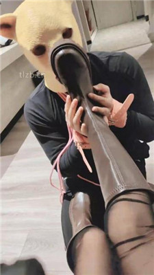 图片[16]_【娜娜米】舔脏靴子玉足/脚踩喂食【完整版】_HD绳艺资源