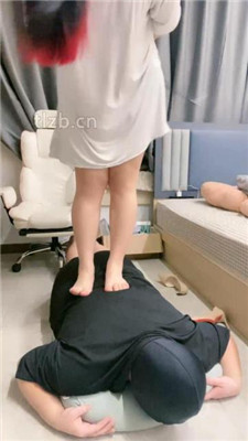 图片[3]_【小羊】重度训练/高跟裸足踩踏/人肉坐垫_HD绳艺资源