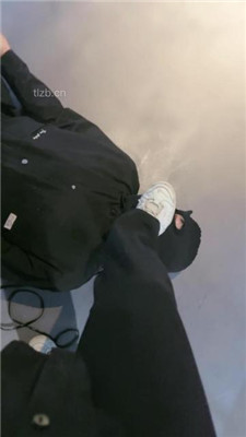 图片[11]_【黑兔】严刑逼供教训犯人-舔脏老爹鞋/吊绑虐打/狗链遛狗_HD绳艺资源