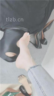 图片[3]_【云儿】跪舔白领S的高跟美足_HD绳艺资源