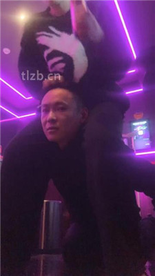 图片[11]_【娩娩大魔王】KTV虐废奴-人肉座椅/耳光/舔脏鞋白袜【完整版】_HD绳艺资源