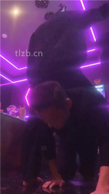 图片[13]_【娩娩大魔王】KTV虐废奴-人肉座椅/耳光/舔脏鞋白袜【完整版】_HD绳艺资源