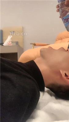 图片[2]_【娩娩大魔王】绿帽前男友裸足狂舔【下】_HD绳艺资源