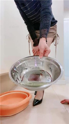 图片[18]_【缘彼大大】圣水口水洗脚水盛宴-脚趾夹狗舌_HD绳艺资源