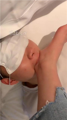 图片[13]_【超级咚咚】裸足全体重踩踏/圣水/恋足狂舔_HD绳艺资源