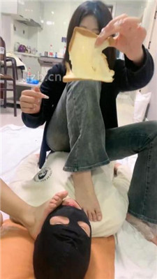 图片[9]_【诺诺子】双S-美足踩踏喂食专场【双视角版】_HD绳艺资源