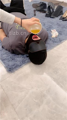 图片[15]_【玥希希】长靴踩踏/舔脏鞋裸足/脚踩喂食_HD绳艺资源