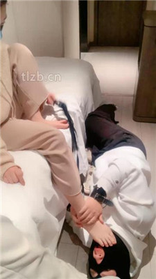 图片[2]_【大小姐】双S-裸足白袜脚狂舔/舔脏鞋_HD绳艺资源