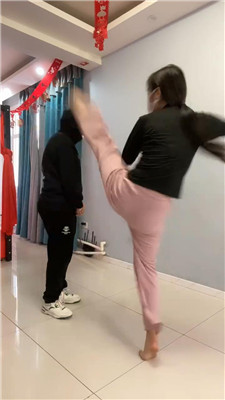 图片[15]_【精神小妹】跆拳道妹妹真人靶训练_HD绳艺资源