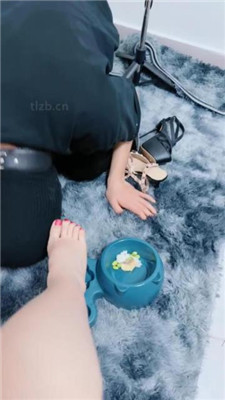 图片[4]_【腿腿祖宗】踩脚垫/肉丝脚狂舔/脚喂食_HD绳艺资源