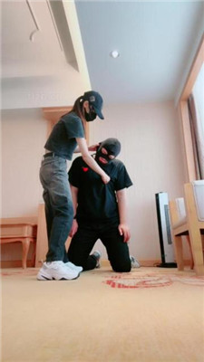 图片[18]_【美娜格格】堵嘴/闻袜窒息/耳光提档挨揍/深喉_HD绳艺资源