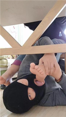 图片[4]_【樱樱】桌底视角-近距离-玩虐贱奴【下】_HD绳艺资源