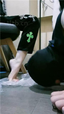 图片[18]_【一禾】运动鞋白袜气味辱废物狗_HD绳艺资源