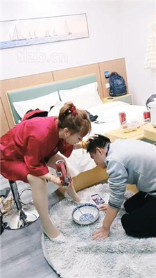 图片[2]_【乐爷】高跟肉丝踩狗/强迫喂食/人肉脚垫/脚插嘴_HD绳艺资源