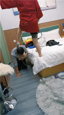 图片[10]_【乐爷】高跟肉丝踩狗/强迫喂食/人肉脚垫/脚插嘴_HD绳艺资源