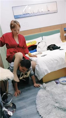 图片[12]_【乐爷】高跟肉丝踩狗/强迫喂食/人肉脚垫/脚插嘴_HD绳艺资源