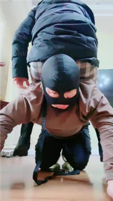 图片[13]_【梦凡】脏短靴重度虐打/肉丝脚狂舔/闻鞋窝_HD绳艺资源