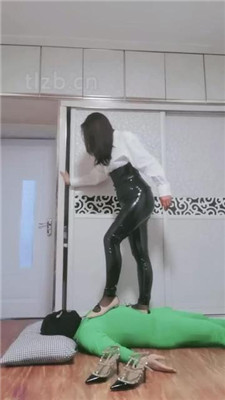 图片[11]_【冷御绳艺导师】全体重踩踏/踩狗头/虐乳/脚耳光_HD绳艺资源