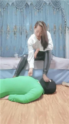 图片[18]_【冷御绳艺导师】全体重踩踏/踩狗头/虐乳/脚耳光_HD绳艺资源