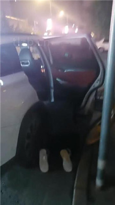 图片[5]_【乐爷】户外-楼道/车内玩虐狗儿子_HD绳艺资源