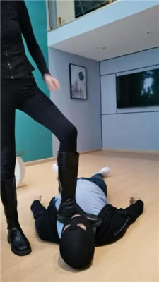 图片[13]_【皮皮】长靴踩踏/转胯/踢裆/训练/虐乳_HD绳艺资源