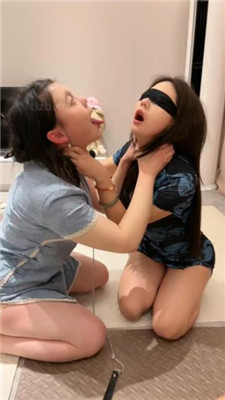 图片[21]_【橙宝】双母畜-奴下奴- 骑马/玉臀裸足底/白棉袜【上】_HD绳艺资源