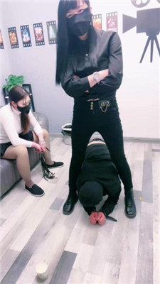 图片[19]_【韩韩】双S-踢踹踩踏训练/人体鞋架/转胯喝圣水【双视角版】_HD绳艺资源