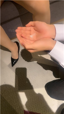 图片[13]_【喵主】口水吐脸/高跟肉丝舔/鞋跟插嘴_HD绳艺资源