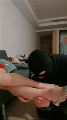 图片[4]_【夏芙】sp/高跟美腿恋足舔/各种鞋踩脚垫_HD绳艺资源