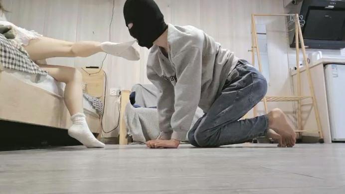 图片[4]_【yukis】小白鞋白袜玩虐_HD绳艺资源