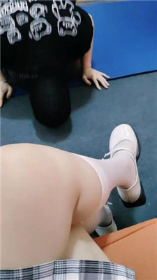 图片[2]_【冰薇】跪舔皮鞋白丝/坐脸窒息踩踏_HD绳艺资源