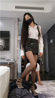 图片[2]_【皮皮】调双奴-骑马转胯/坐垫脚垫/高跟踩踏/抽耳光_HD绳艺资源