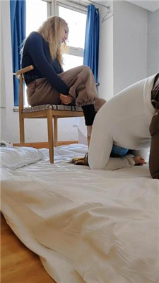 图片[4]_【婷S】转胯爬行/清理长靴/踩踏地板喂食_HD绳艺资源