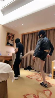 【美娜格格】生气暴打暴踹犯错家奴【完整版】_HD绳艺资源