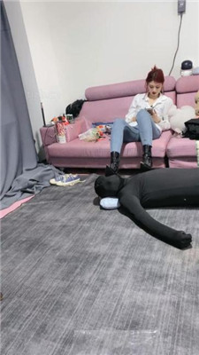 图片[9]_【冰诺】黑高跟短靴踩地毯狗_HD绳艺资源