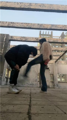 图片[7]_【素人挖掘机】户外开发-小白鞋提档/人肉座椅/耳光_HD绳艺资源