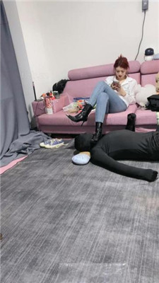 图片[11]_【冰诺】黑高跟短靴踩地毯狗_HD绳艺资源