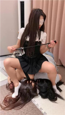 图片[9]_【橙宝】母畜-奴下奴-黑丝白袜闻气味发骚-腿绞_HD绳艺资源